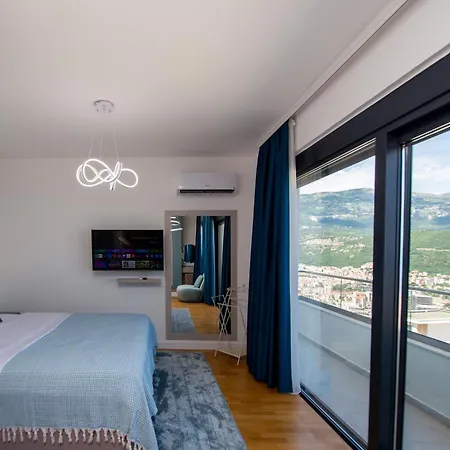 Maya * Budva